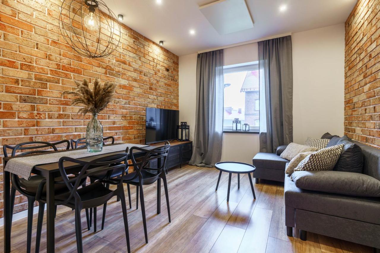 Loftowy Apartament W Sercu Slaska Ruda Slaska Dış mekan fotoğraf